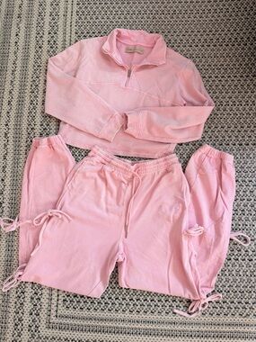 Women's Pink Two-Piece Lounge Set - Cropped Zip Top & Jogger Pants